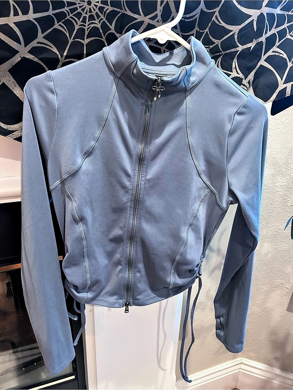 Gilly Hicks Recharge Zip Front Jacket in Blue Size Medium Like New